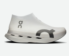 Unisex On Cloudboom Strike LightSpray©